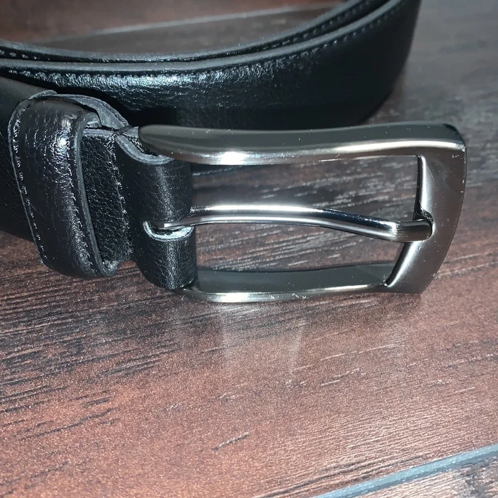 Genuine Leather G.Beene Belt-Casual Dress with Single Prong Buckle, Sz. 42/105.